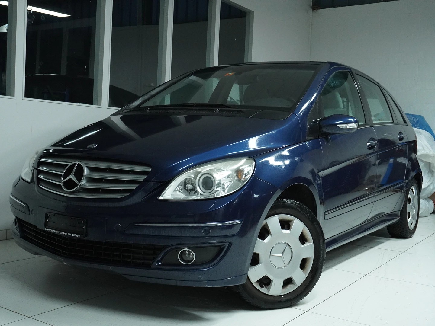 MERCEDES-BENZ B 200-image-0