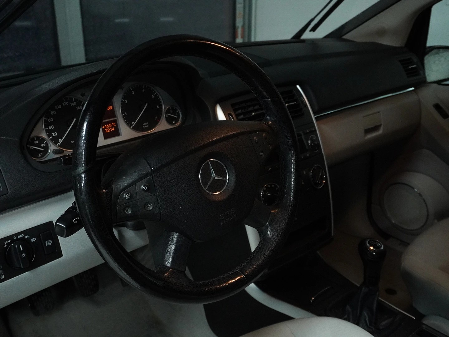 MERCEDES-BENZ B 200-image-2