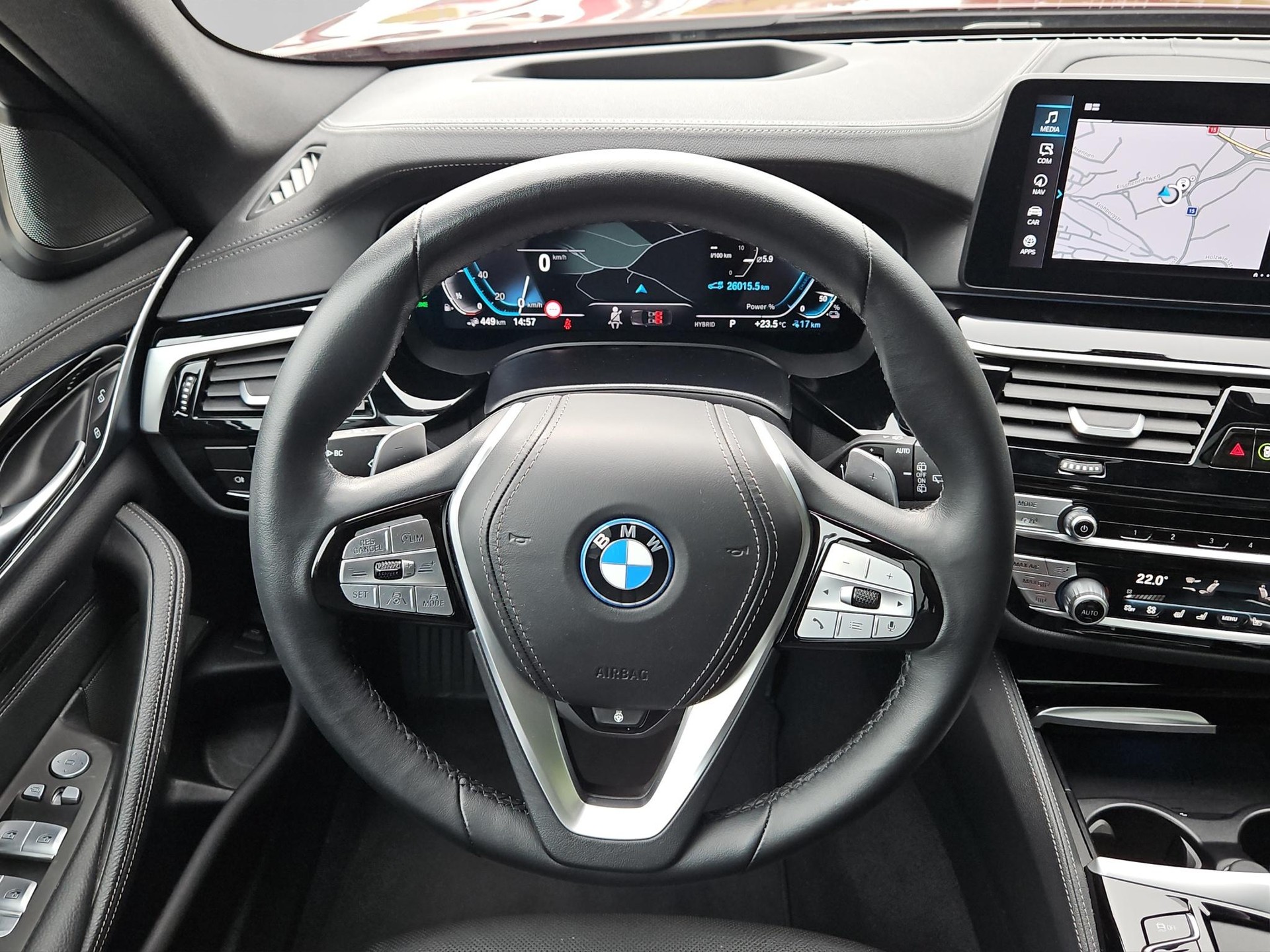 BMW 530e xDrive Touring Steptronic-image-11