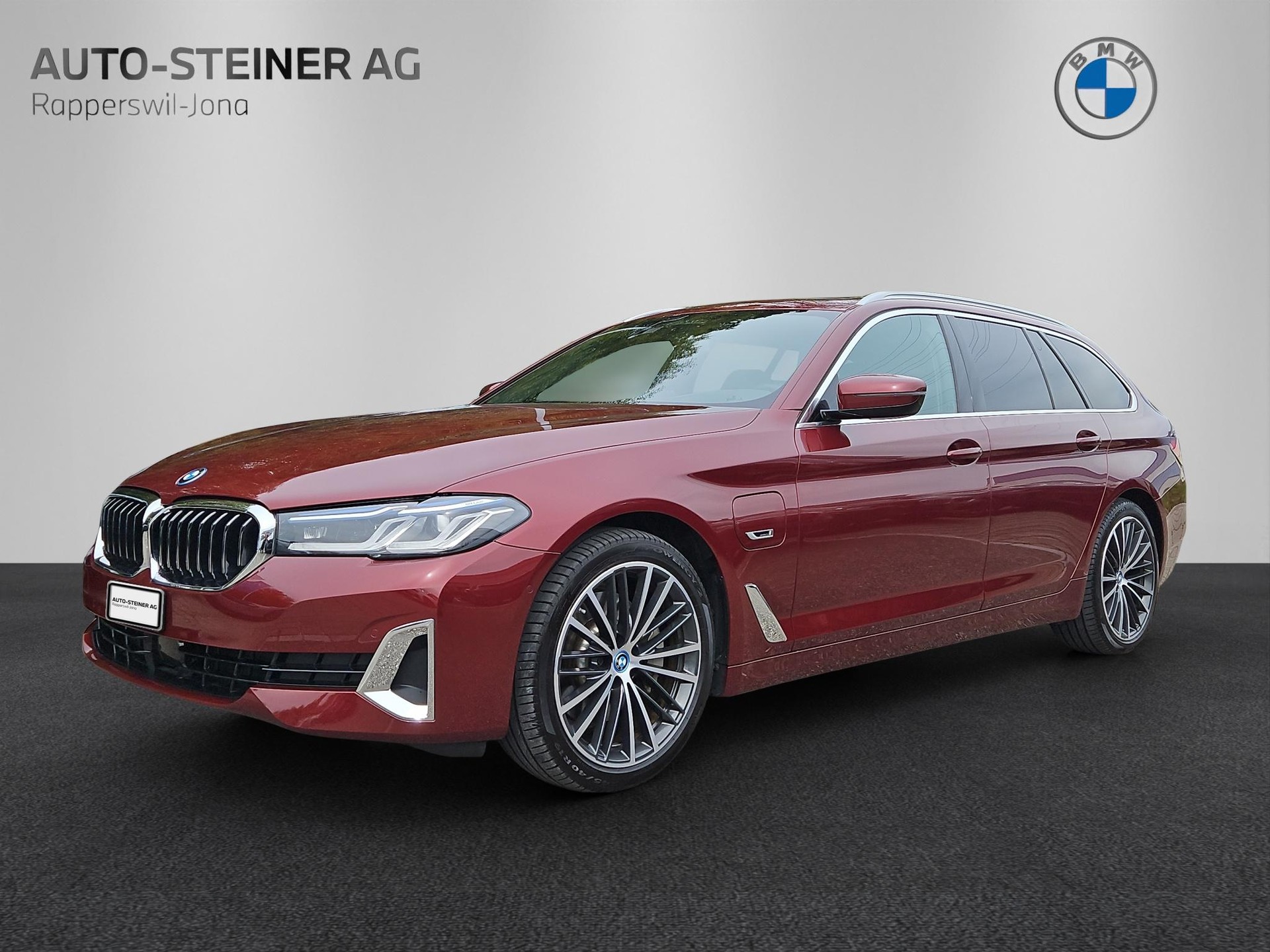 BMW 530e xDrive Touring Steptronic-image-0
