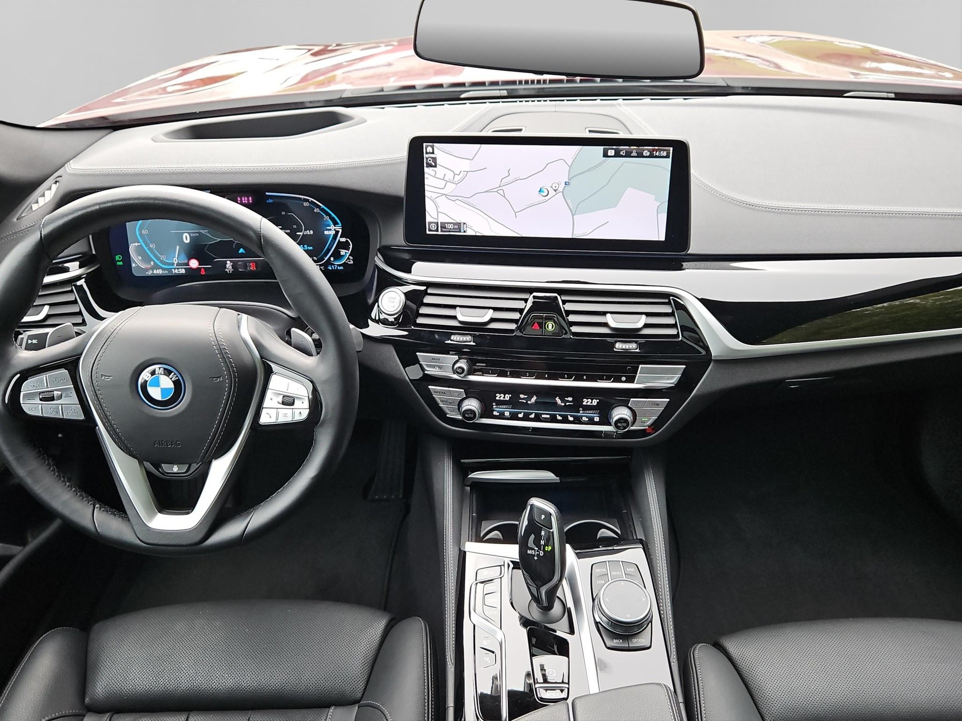 BMW 530e xDrive Touring Steptronic-image-13