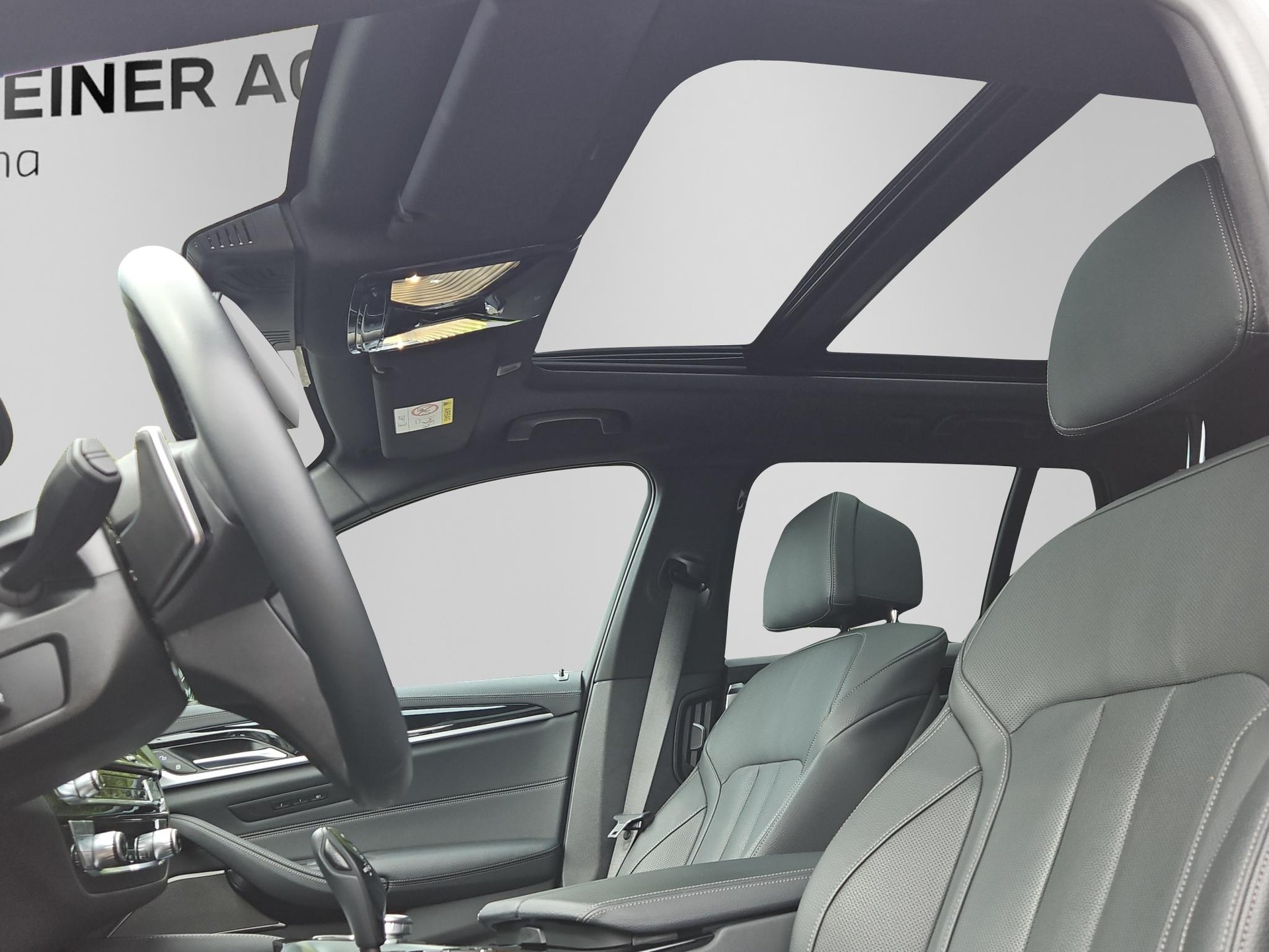 BMW 530e xDrive Touring Steptronic-image-10