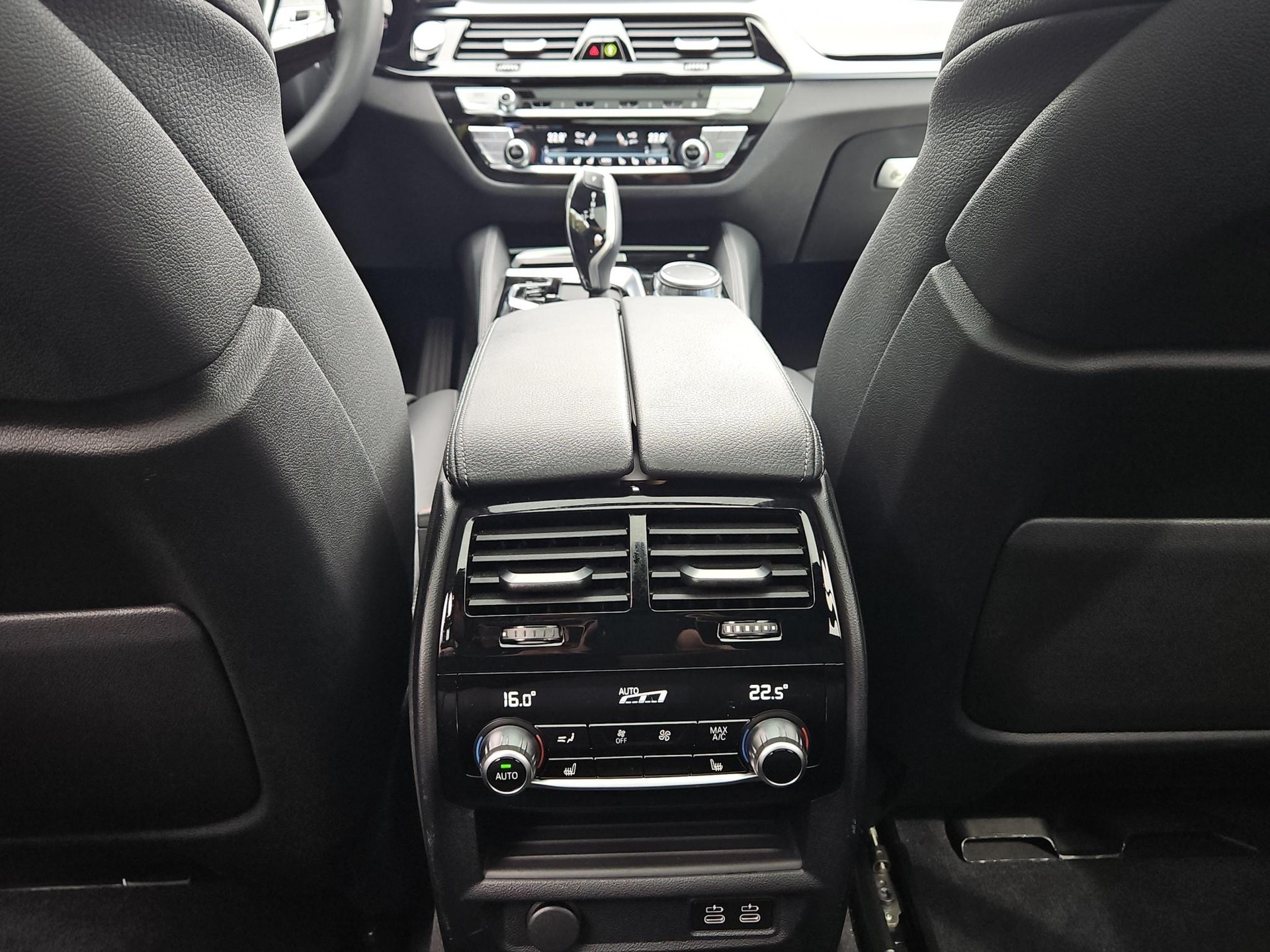 BMW 530e xDrive Touring Steptronic-image-19