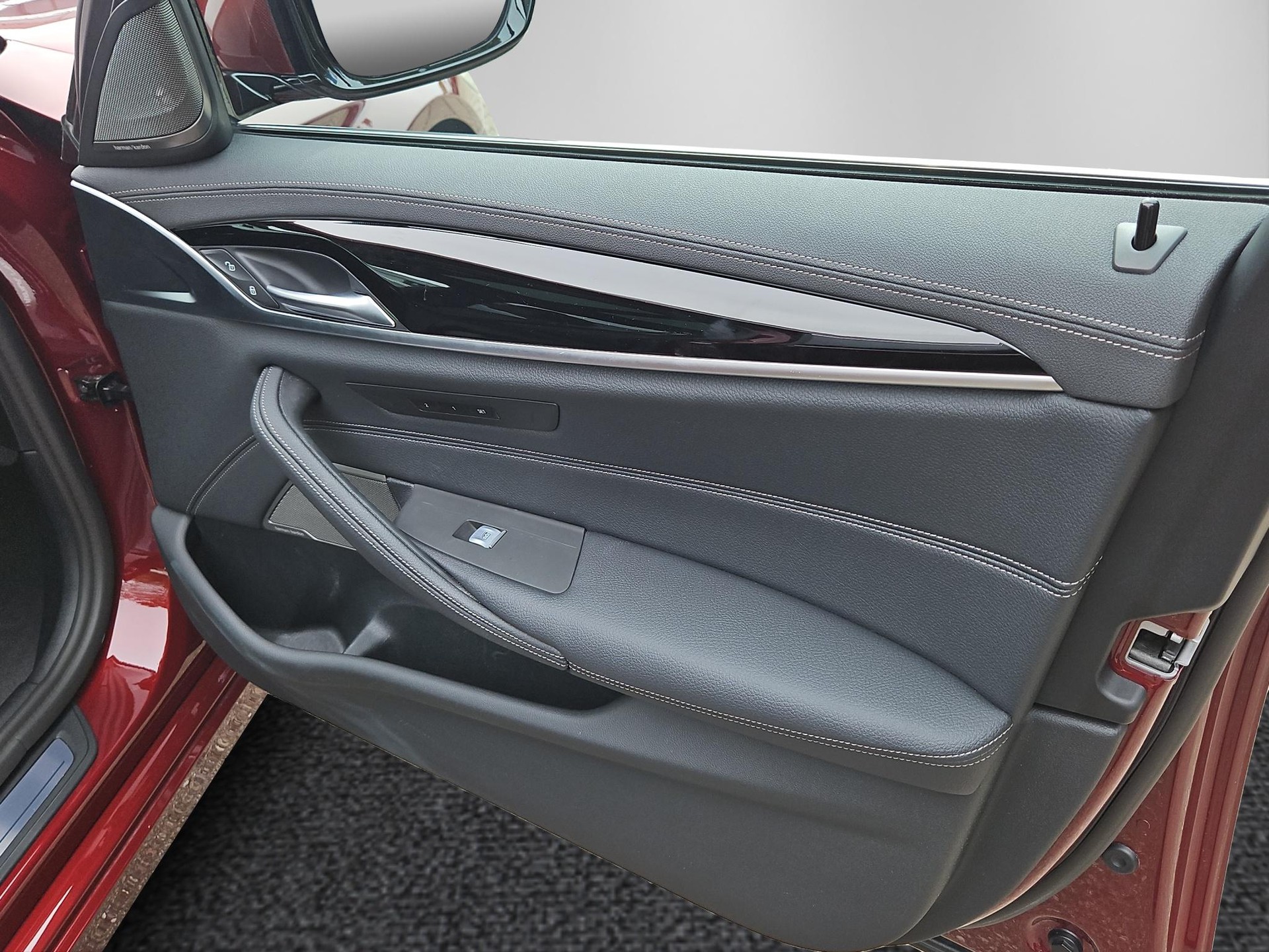 BMW 530e xDrive Touring Steptronic-image-15