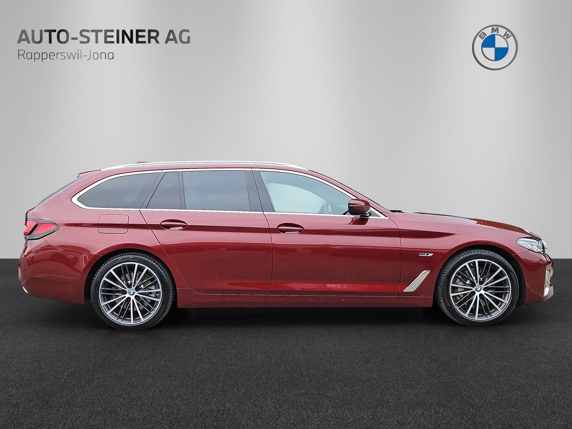 BMW 530e xDrive Touring Steptronic-image-5