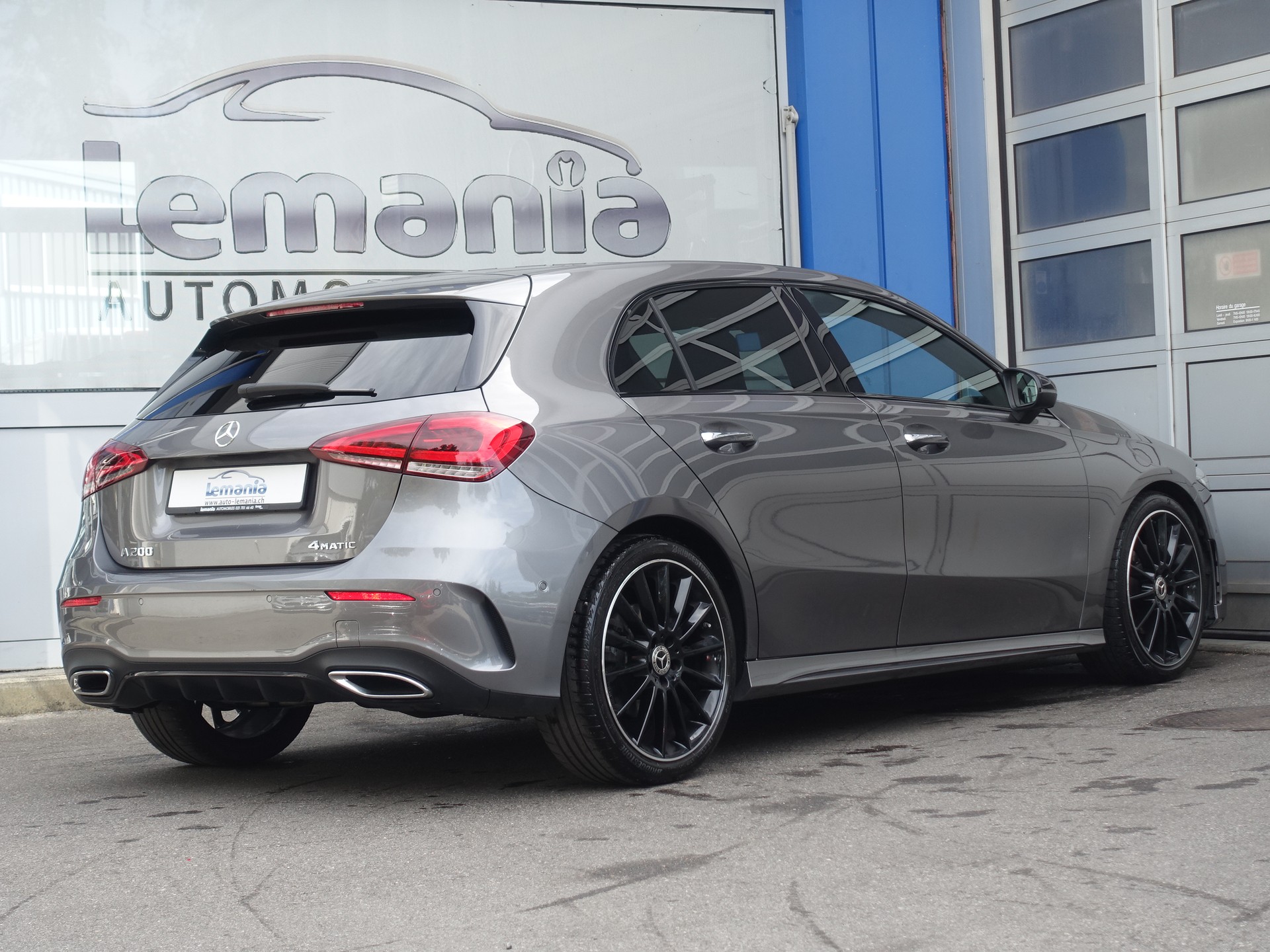 MERCEDES-BENZ A 200 4Matic AMG Line 8G-DCT-image-3