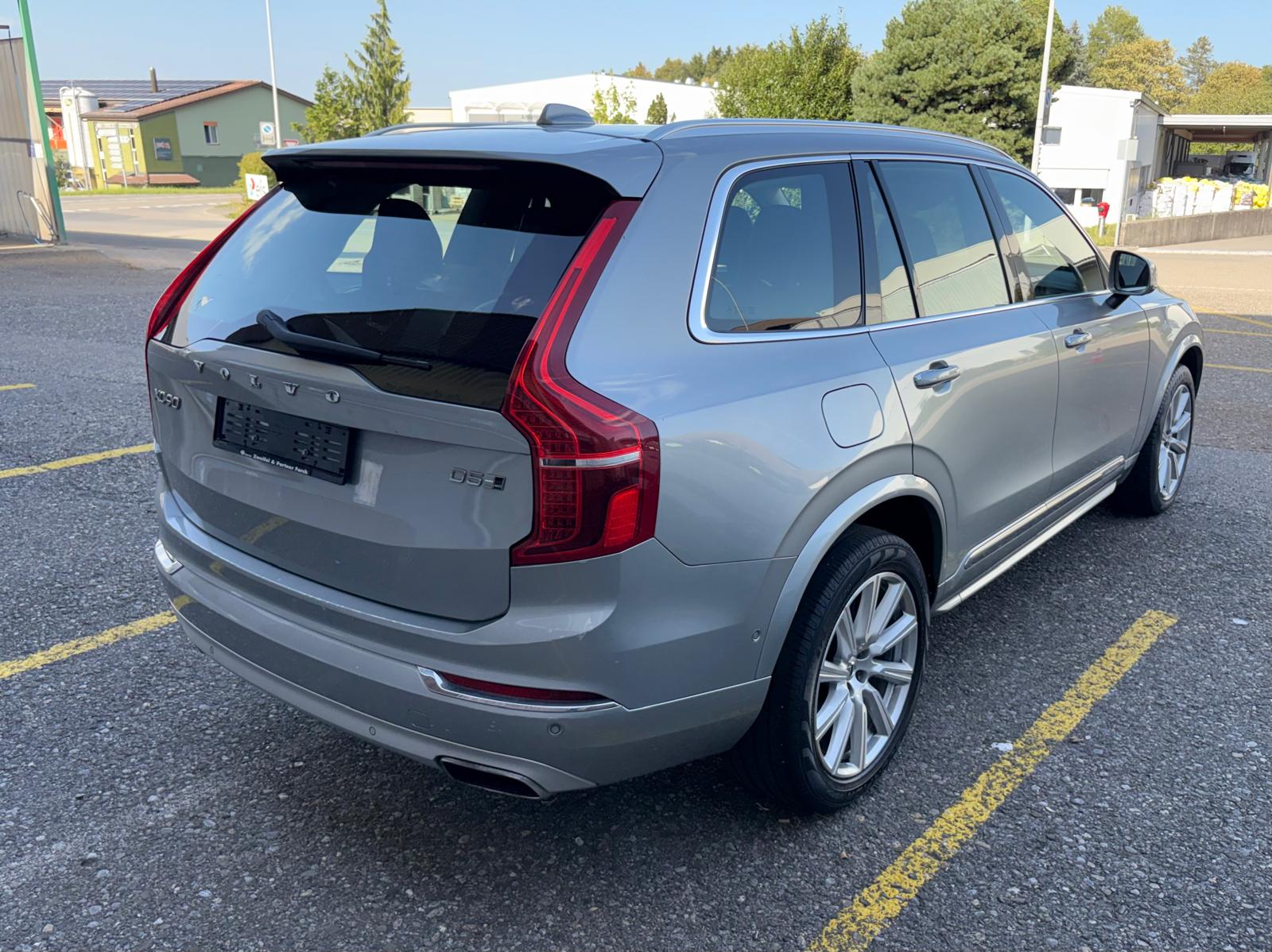VOLVO XC90 D5 AWD Inscription Geartronic-image-3