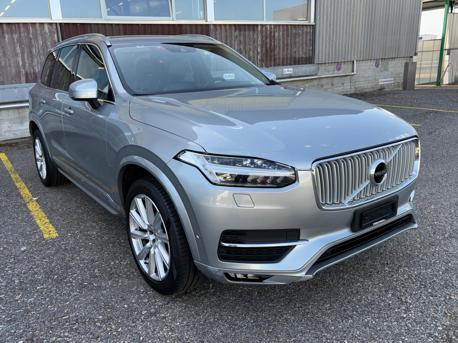 VOLVO XC90 D5 AWD Inscription Geartronic-image-4