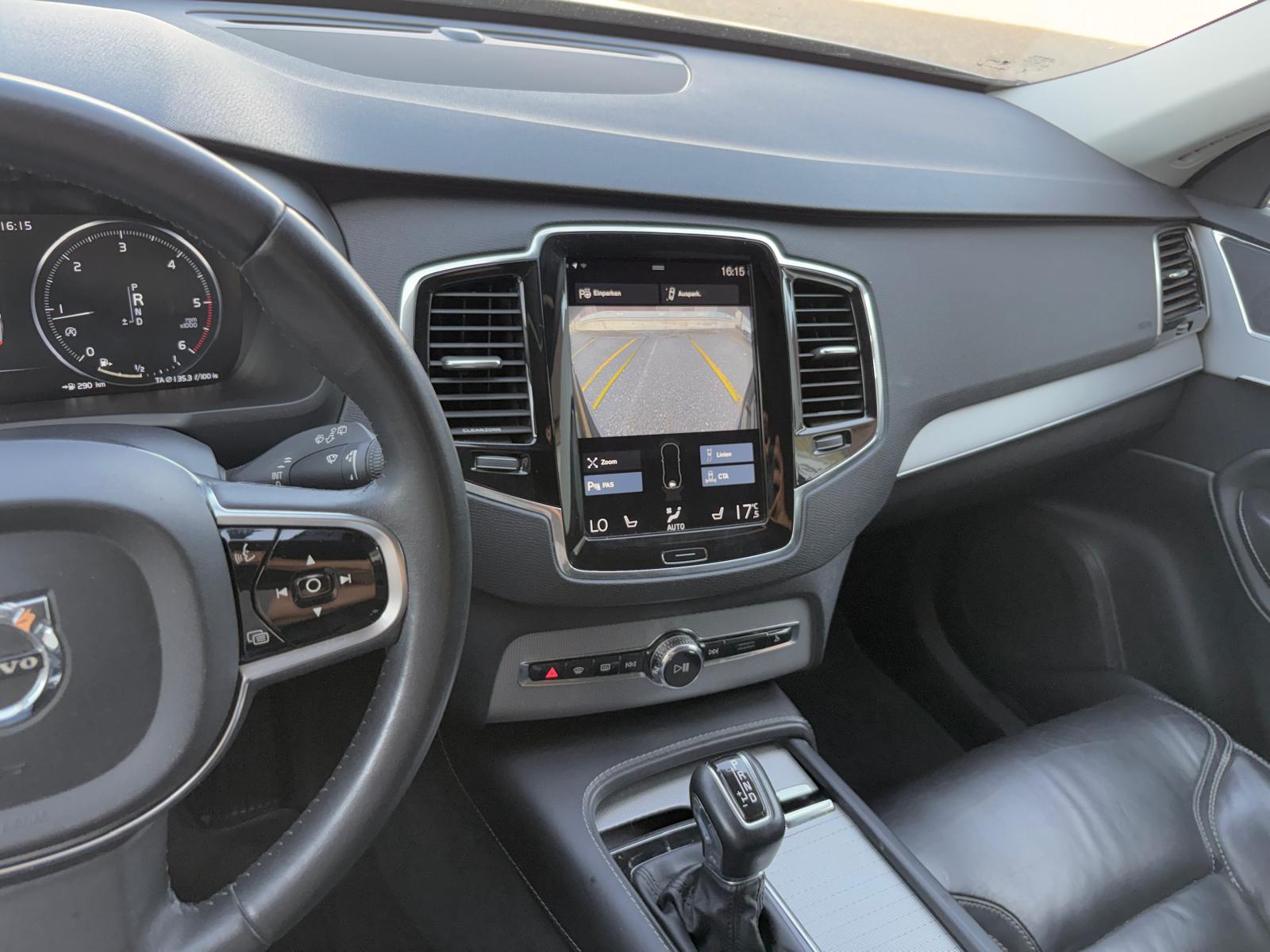 VOLVO XC90 D5 AWD Inscription Geartronic-image-8
