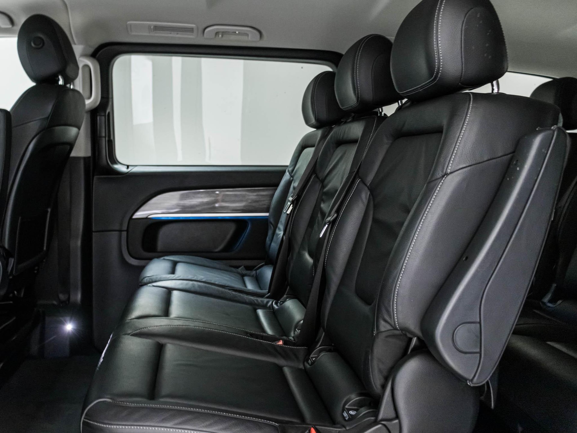 MERCEDES-BENZ V 250 d Avantgarde L-image-7