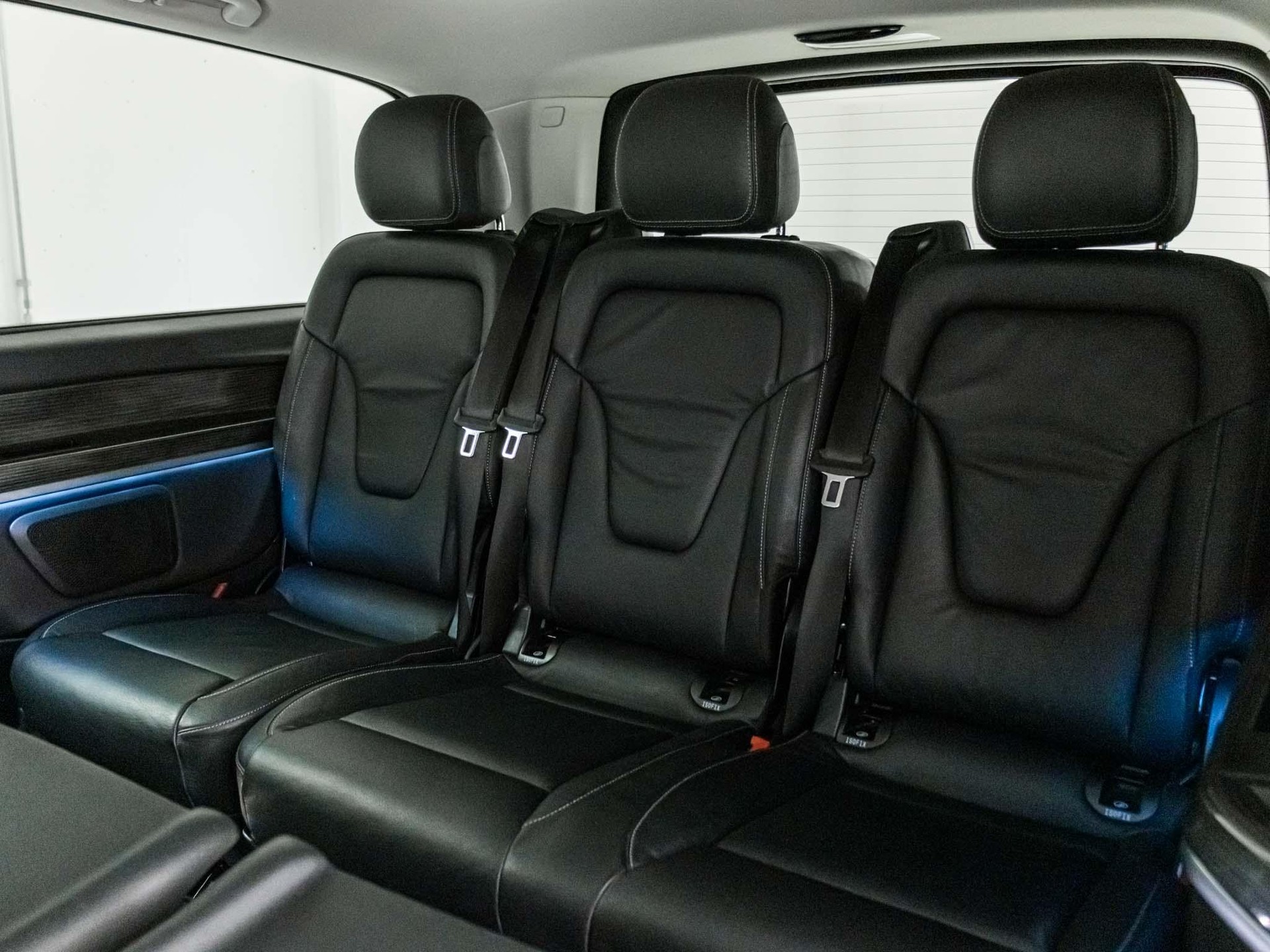 MERCEDES-BENZ V 250 d Avantgarde L-image-8