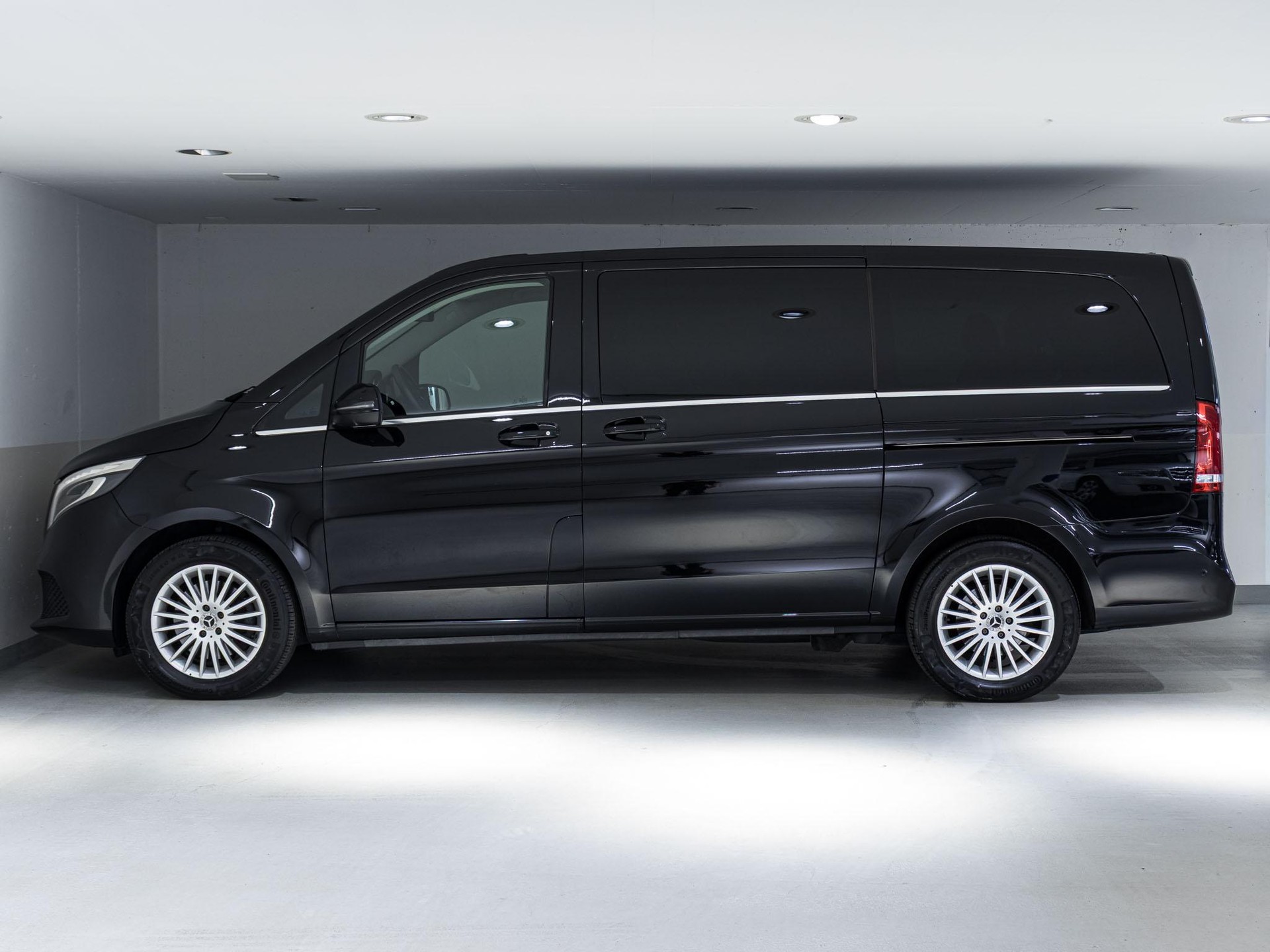 MERCEDES-BENZ V 250 d Avantgarde L-image-4