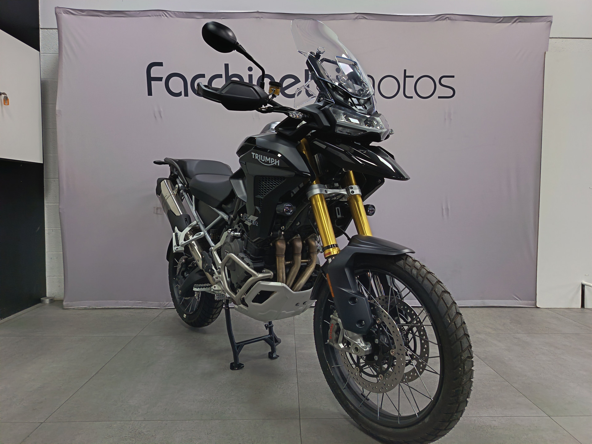 TRIUMPH Tiger 1200 Rally Pro-showroom-element-1