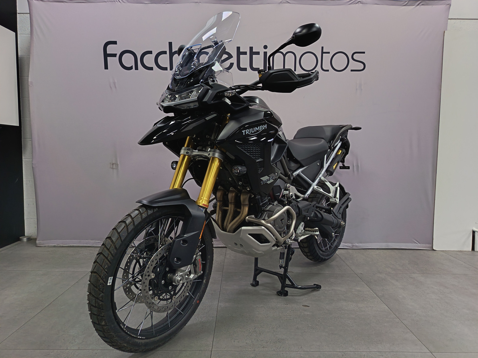 TRIUMPH Tiger 1200 Rally Pro-showroom-element-2