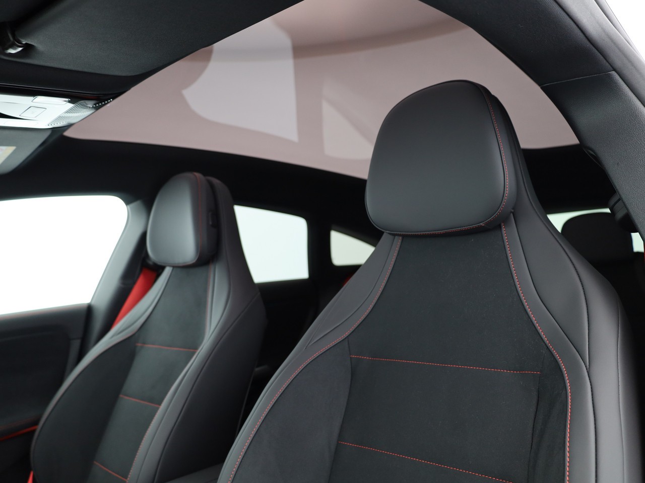 MERCEDES-BENZ CLA Shooting Brake 220 4Matic 8G-DCT-image-6