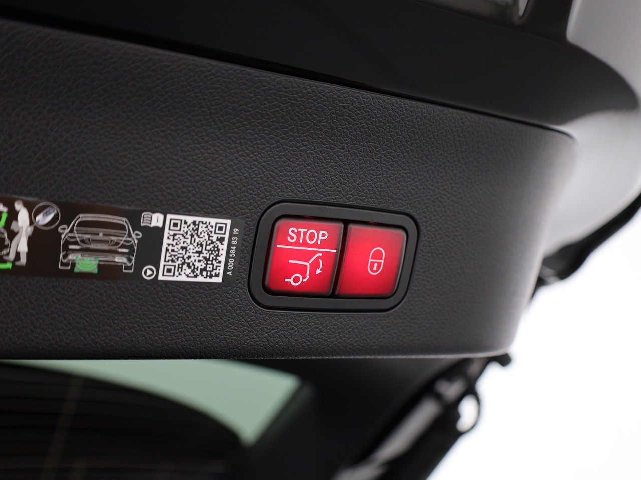 MERCEDES-BENZ CLA Shooting Brake 220 4Matic 8G-DCT-image-21
