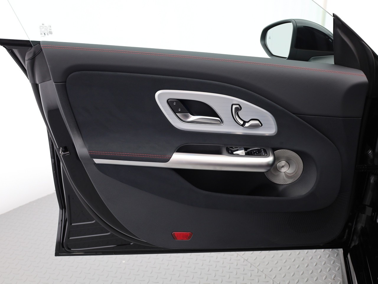 MERCEDES-BENZ CLA Shooting Brake 220 4Matic 8G-DCT-image-13