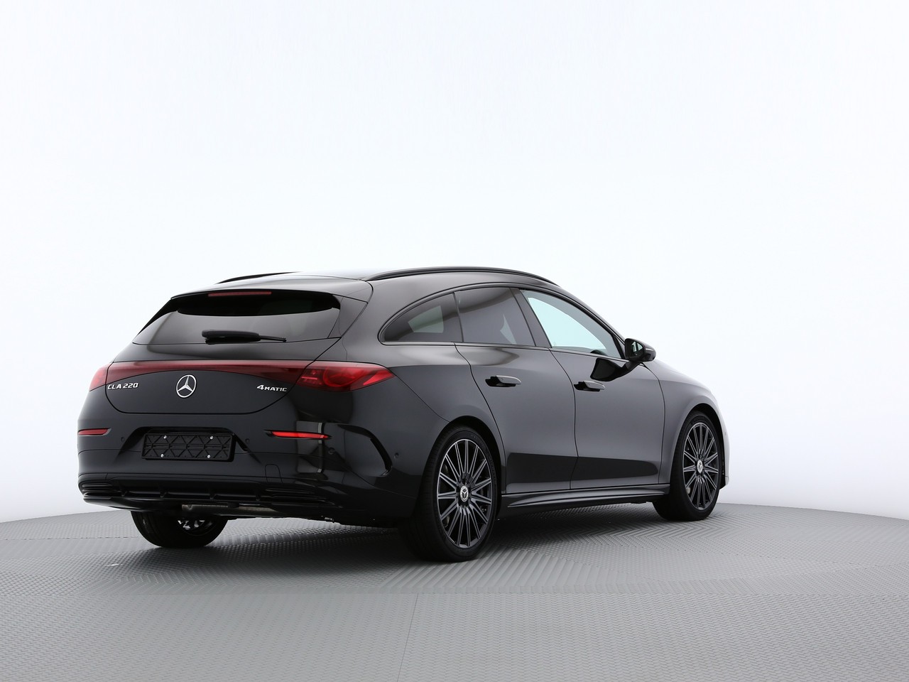 MERCEDES-BENZ CLA Shooting Brake 220 4Matic 8G-DCT-image-4