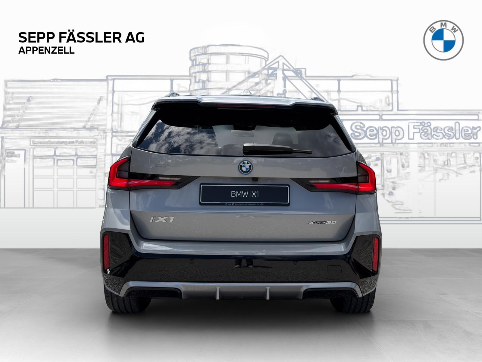 BMW iX1 xDrive30 M Sport-image-3