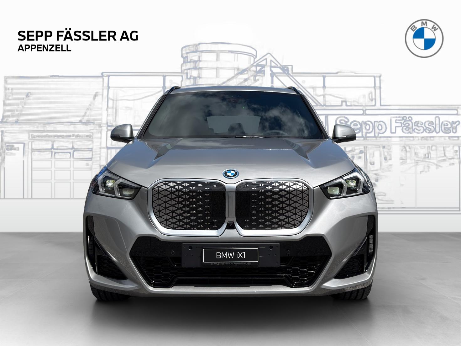 BMW iX1 xDrive30 M Sport-image-7