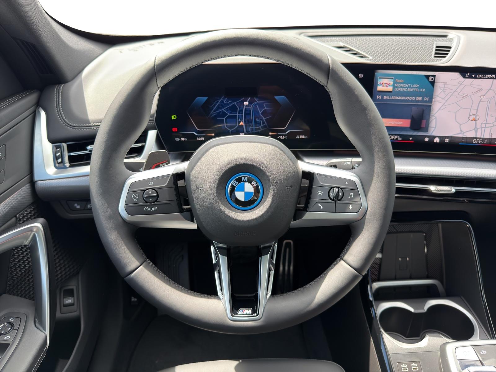 BMW iX1 xDrive30 M Sport-image-10