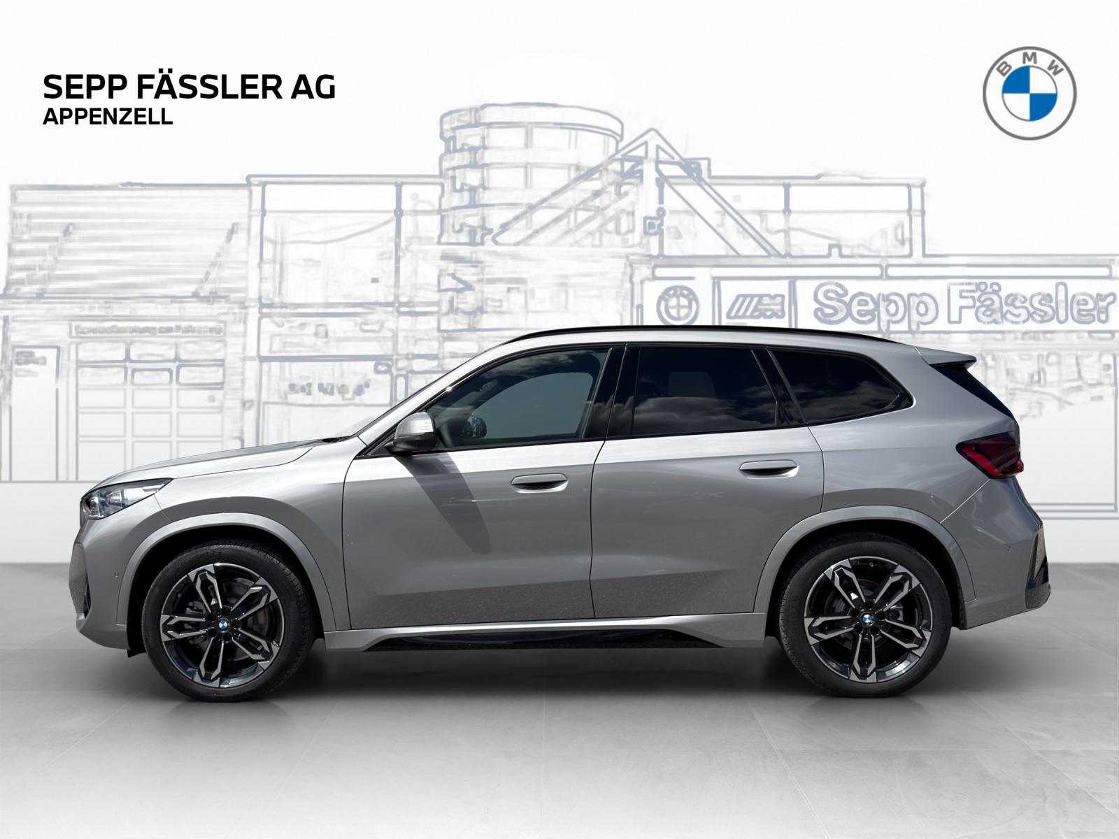 BMW iX1 xDrive30 M Sport-image-1