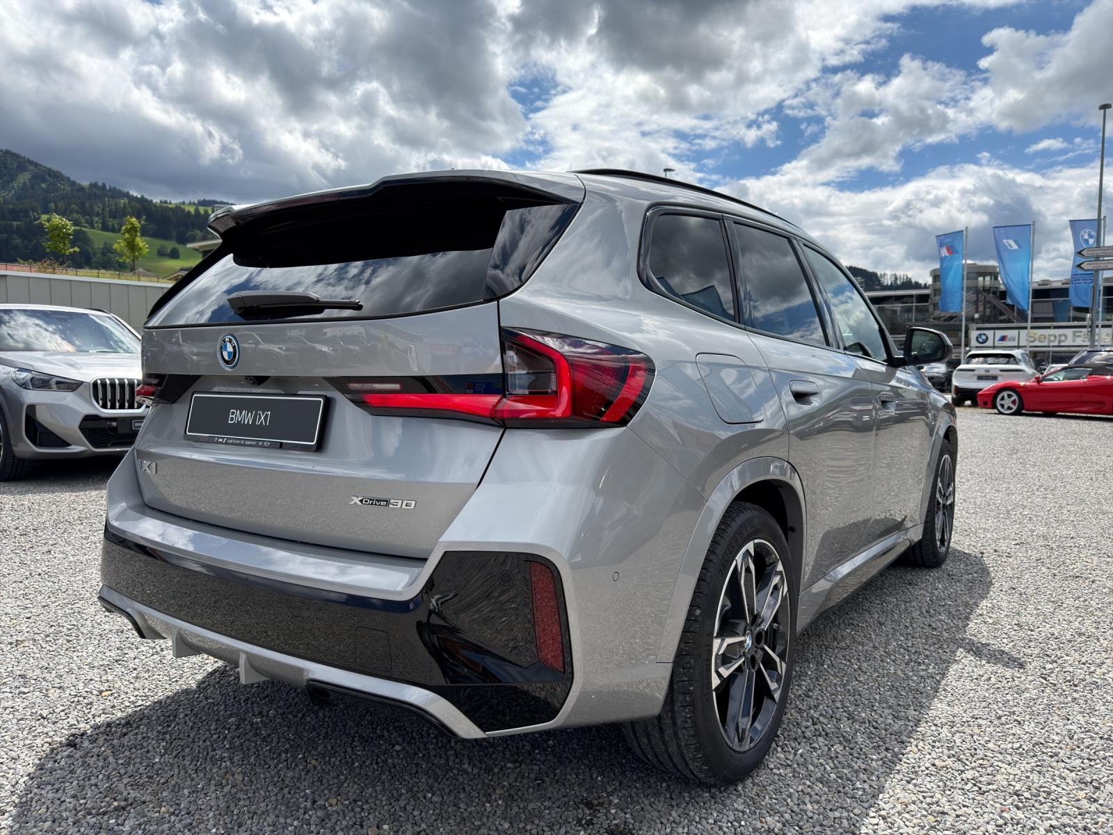 BMW iX1 xDrive30 M Sport-image-26