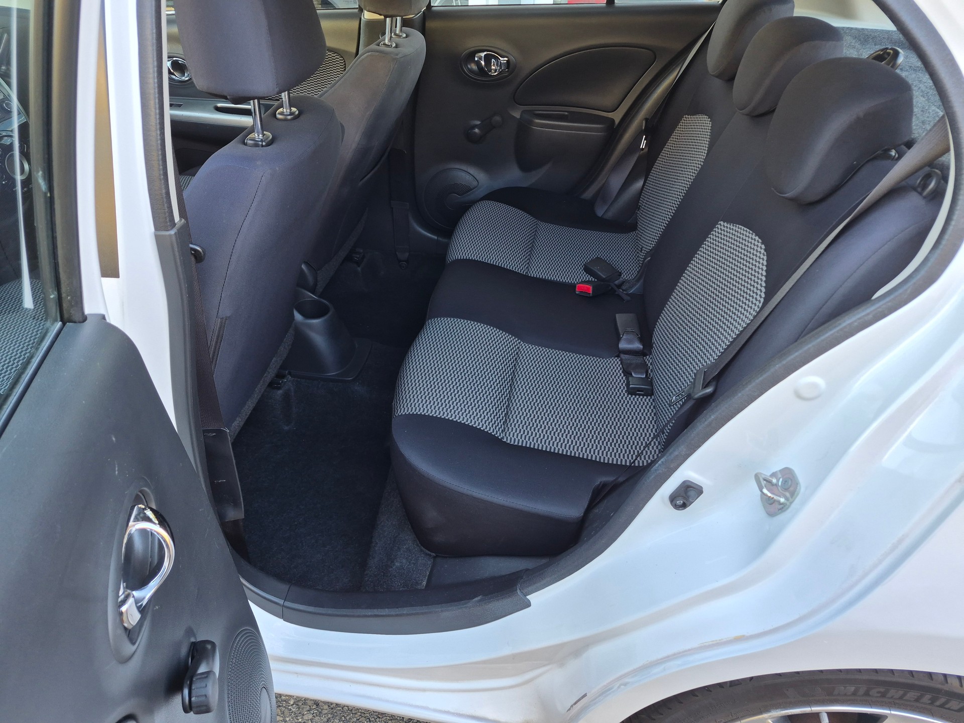 NISSAN Micra 1.2 DIG-S acenta CVT-image-6