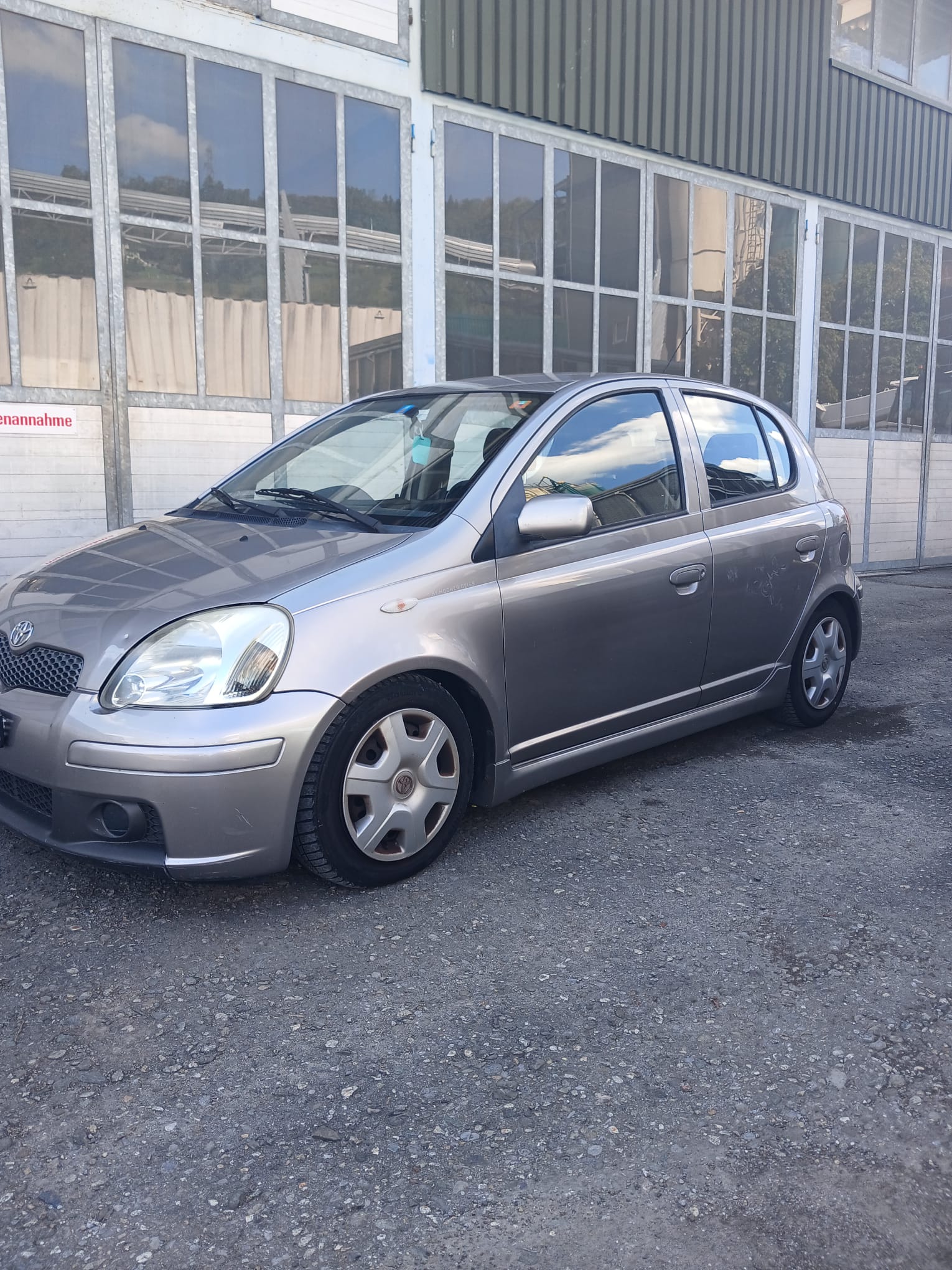 TOYOTA Yaris 1.5 TS-image-2
