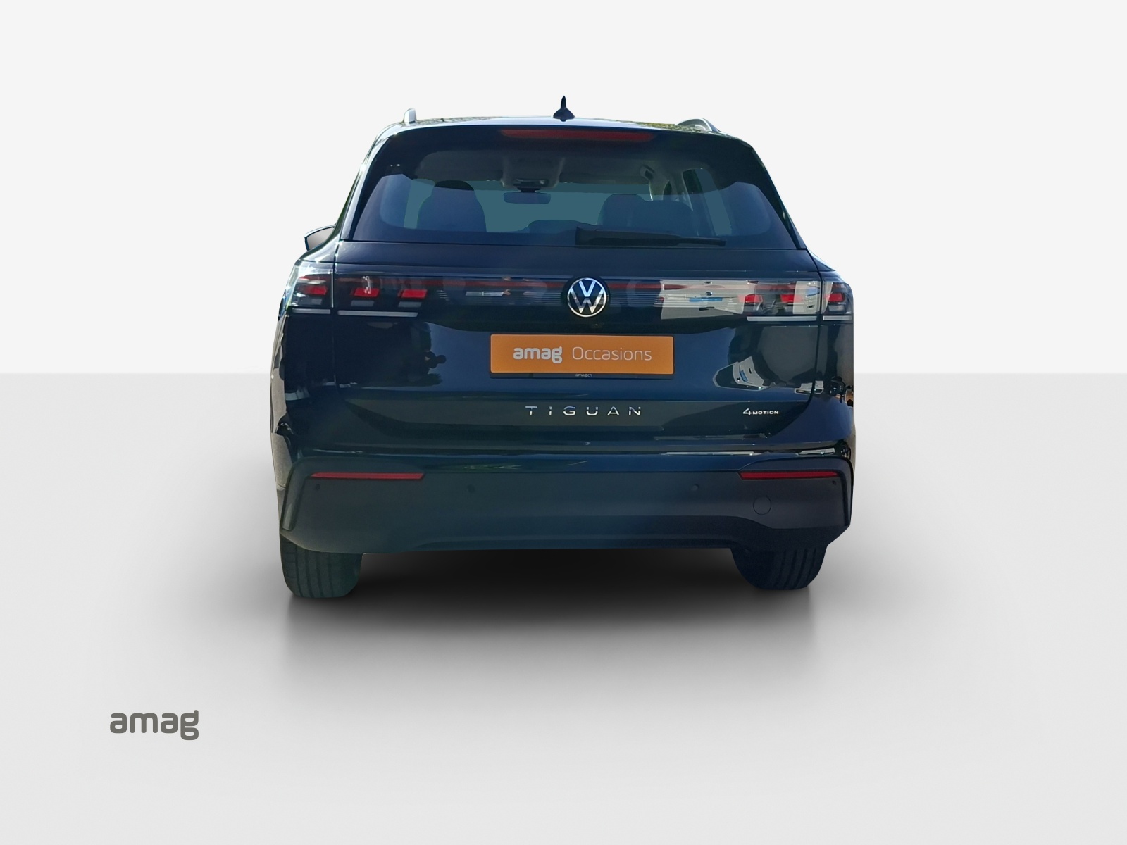 VW Tiguan 2.0 TSI DSG Life 4Motion-image-3