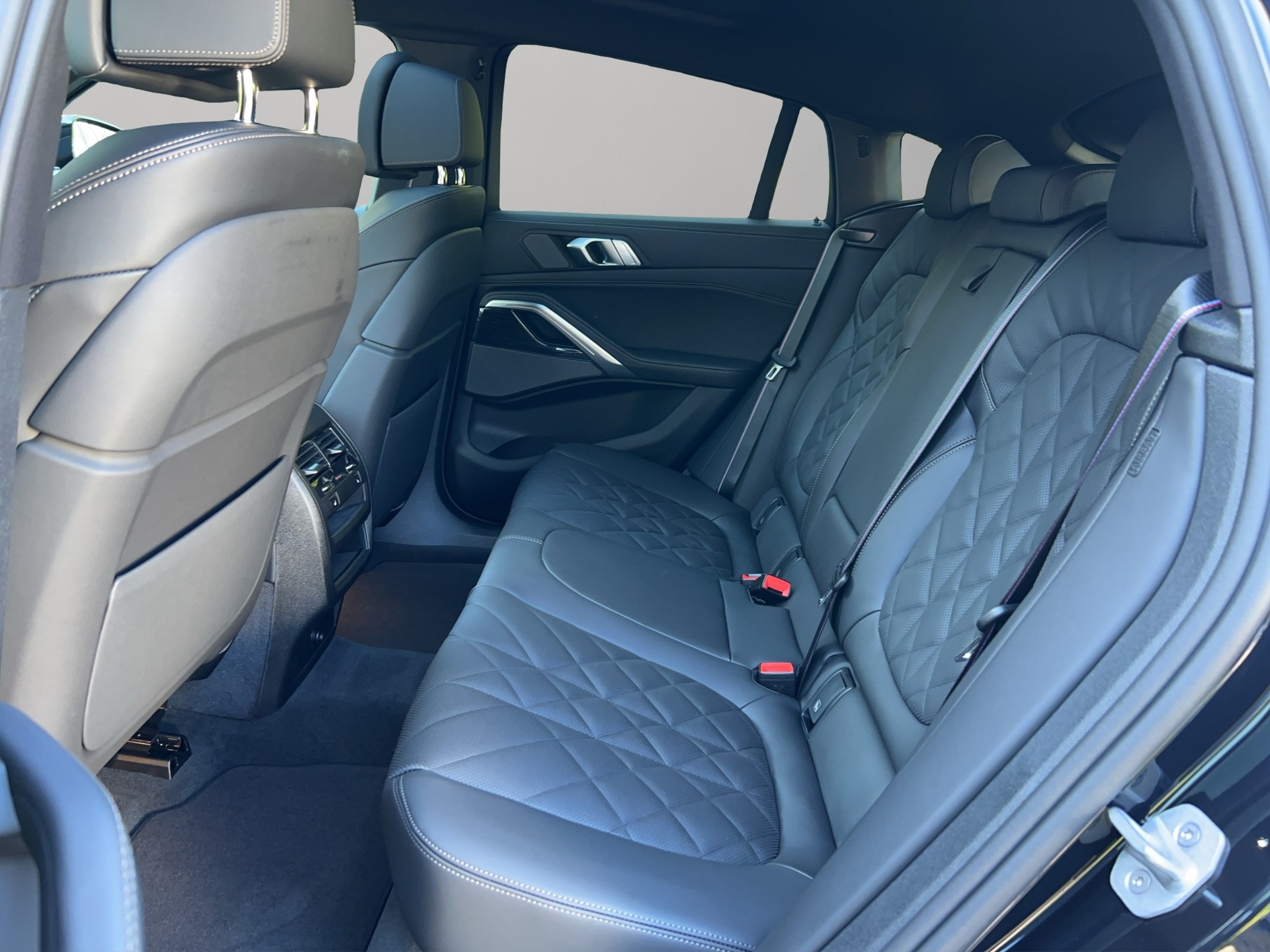 BMW X6 xDrive 48V 30d M Sport Pro Steptronic-image-17