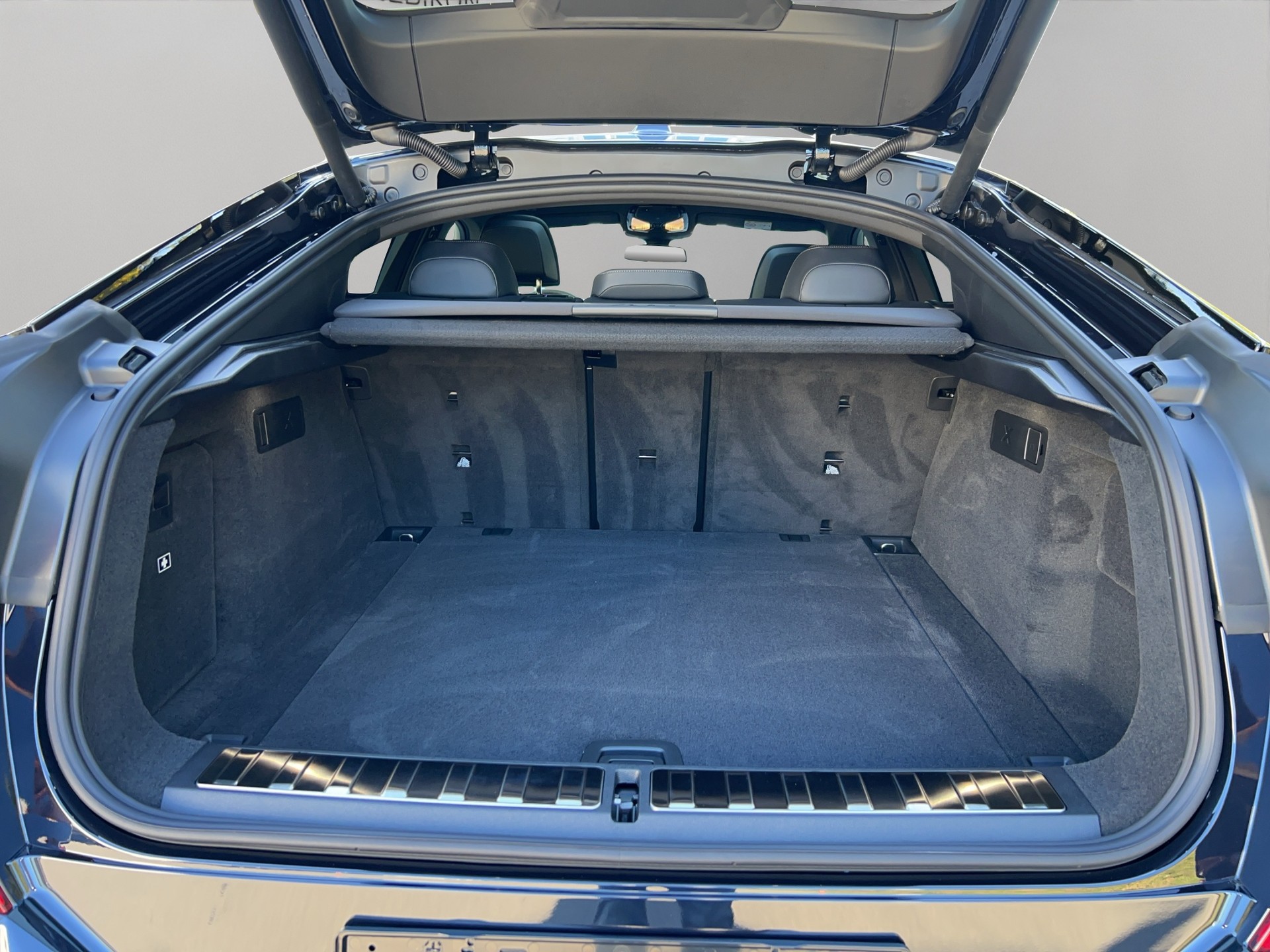 BMW X6 xDrive 48V 30d M Sport Pro Steptronic-image-18