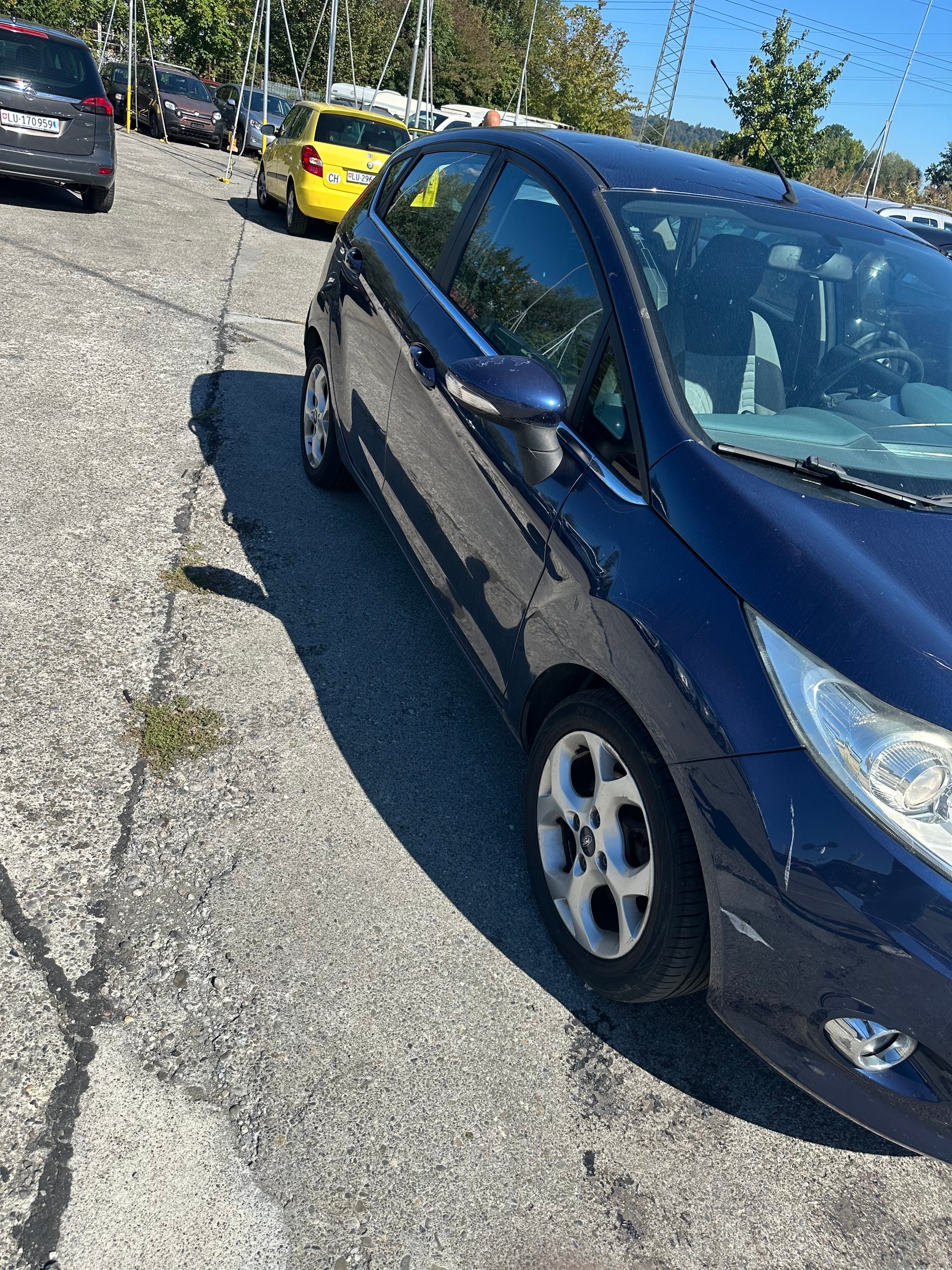 FORD Fiesta 1.4 16V Titanium-image-2