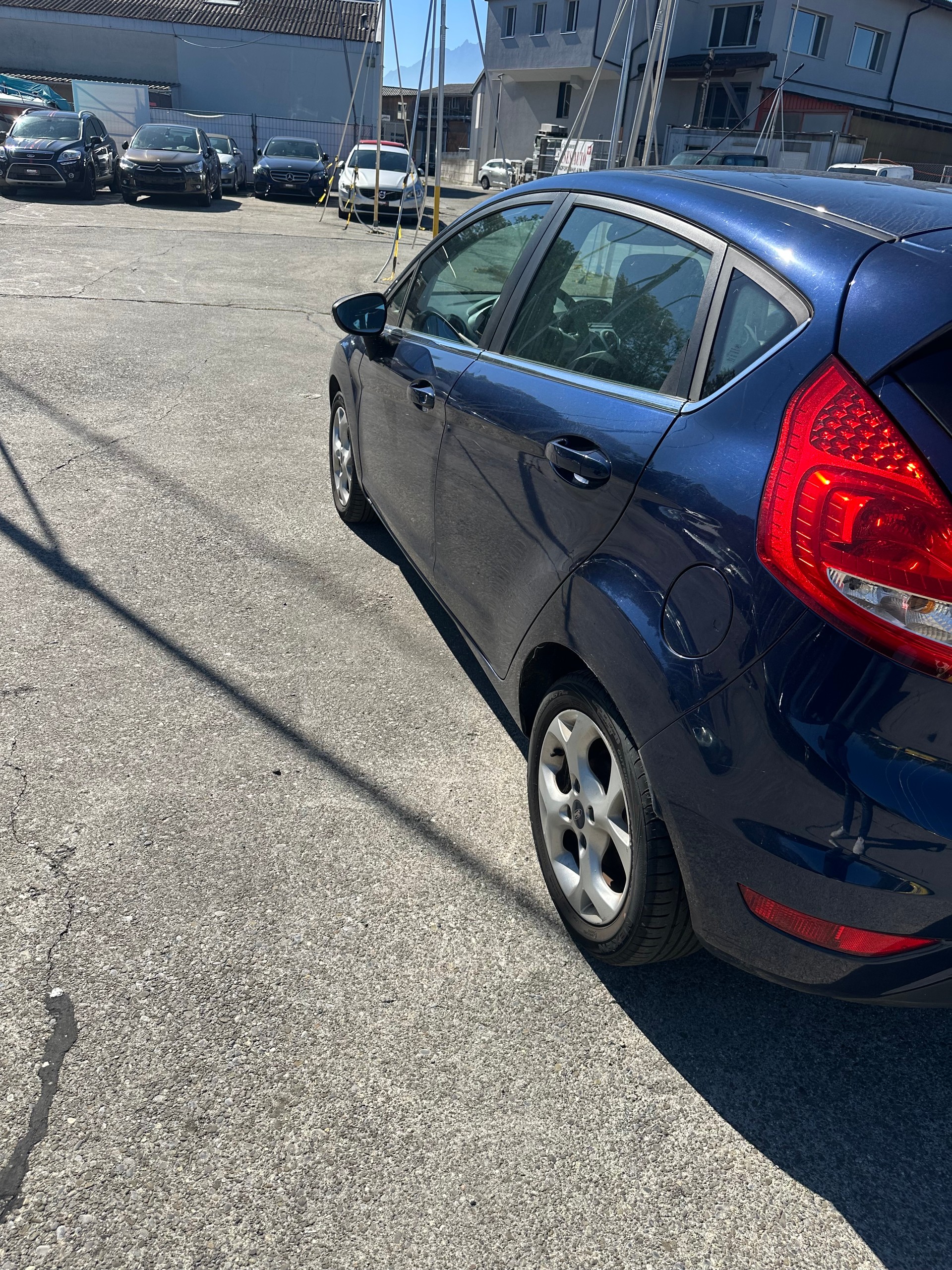 FORD Fiesta 1.4 16V Titanium-image-8