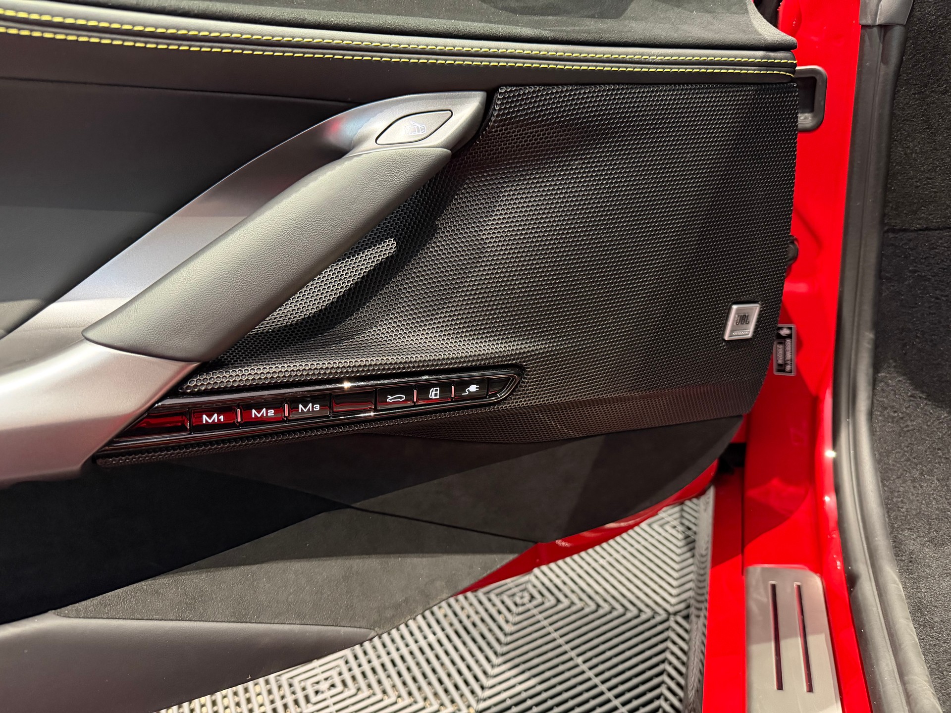 FERRARI SF90 Spider-image-21