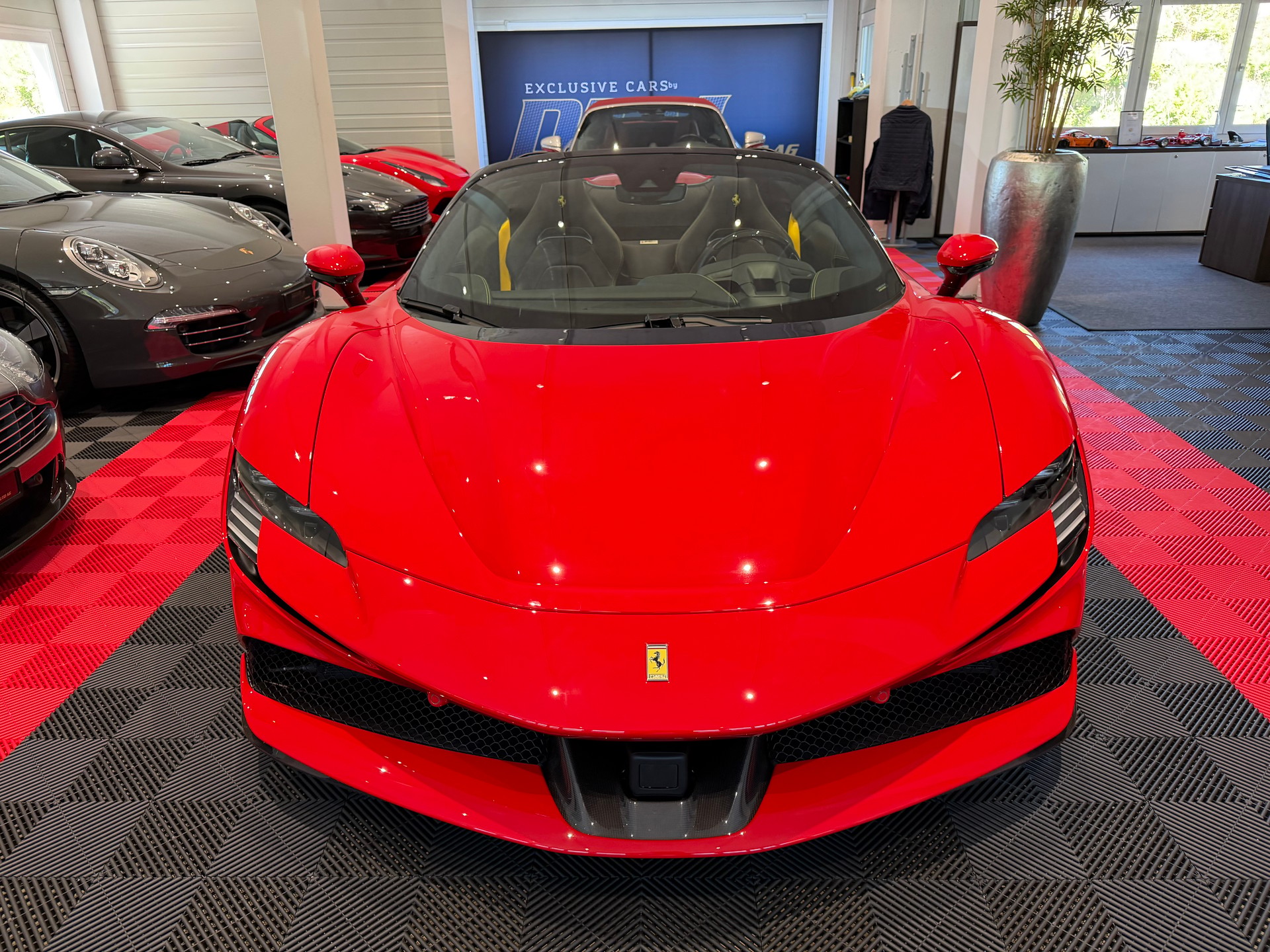 FERRARI SF90 Spider-image-9