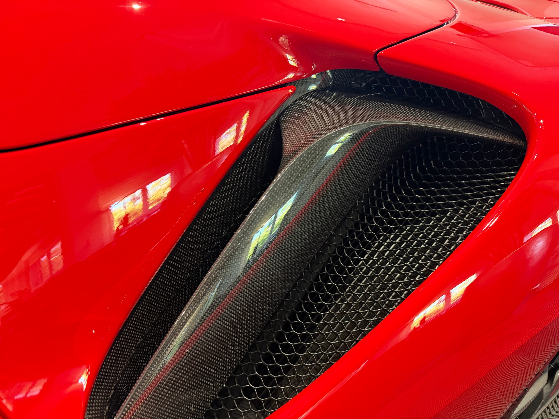 FERRARI SF90 Spider-image-11