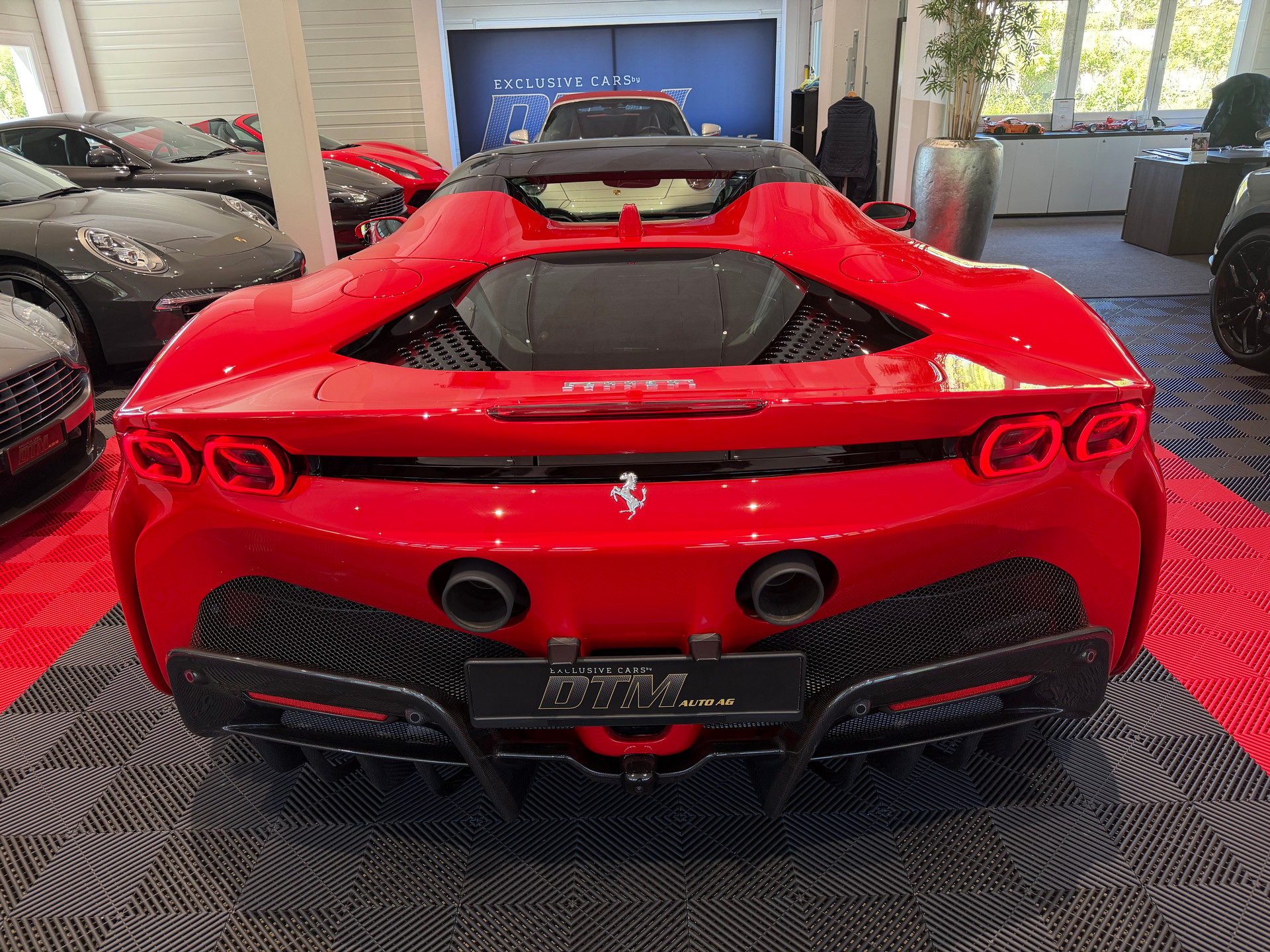 FERRARI SF90 Spider-image-6