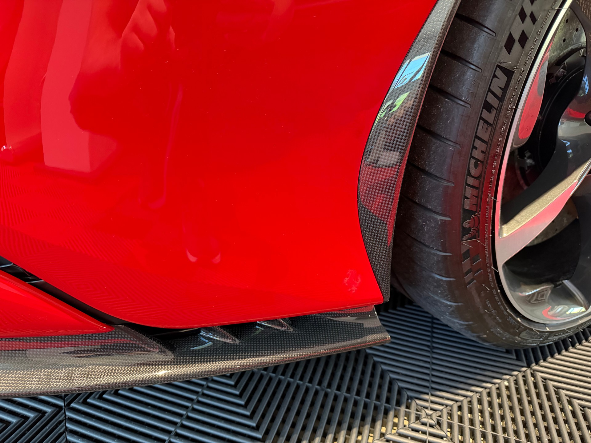 FERRARI SF90 Spider-image-1