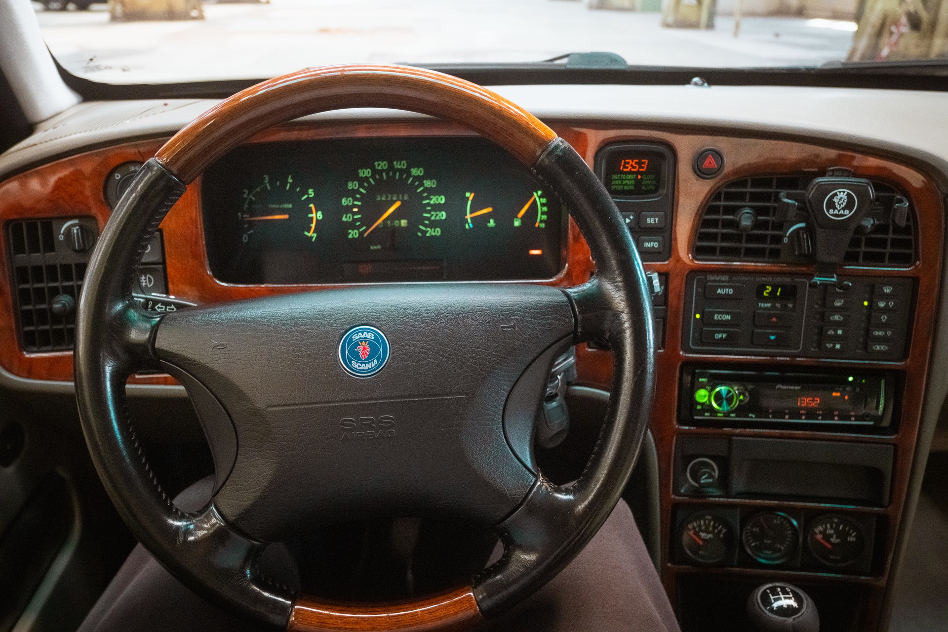 SAAB 2.3-16 Turbo LPT CSE Anniv.-image-5