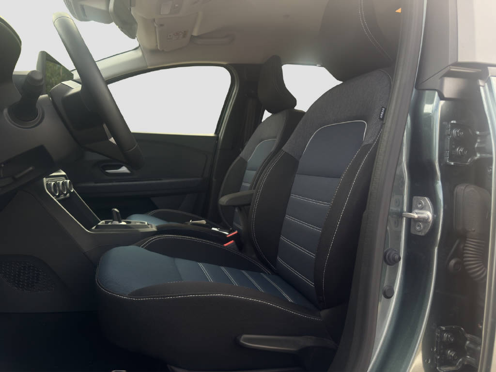DACIA Jogger 1.8 Hybrid Journey-image-9