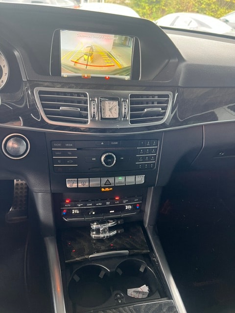 MERCEDES-BENZ E 350 4Matic 7G-Tronic-image-12
