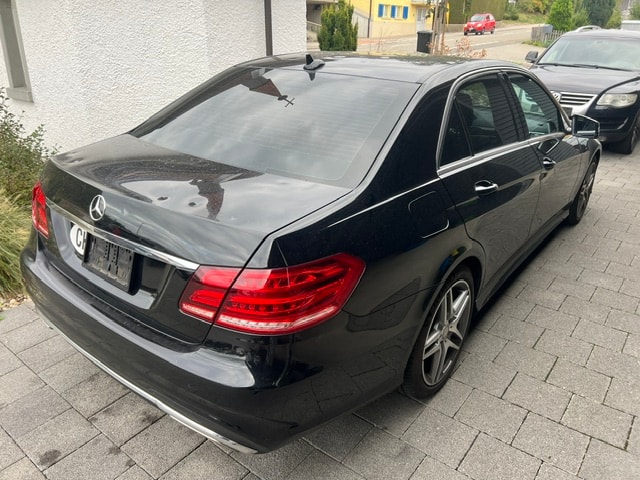 MERCEDES-BENZ E 350 4Matic 7G-Tronic-image-11