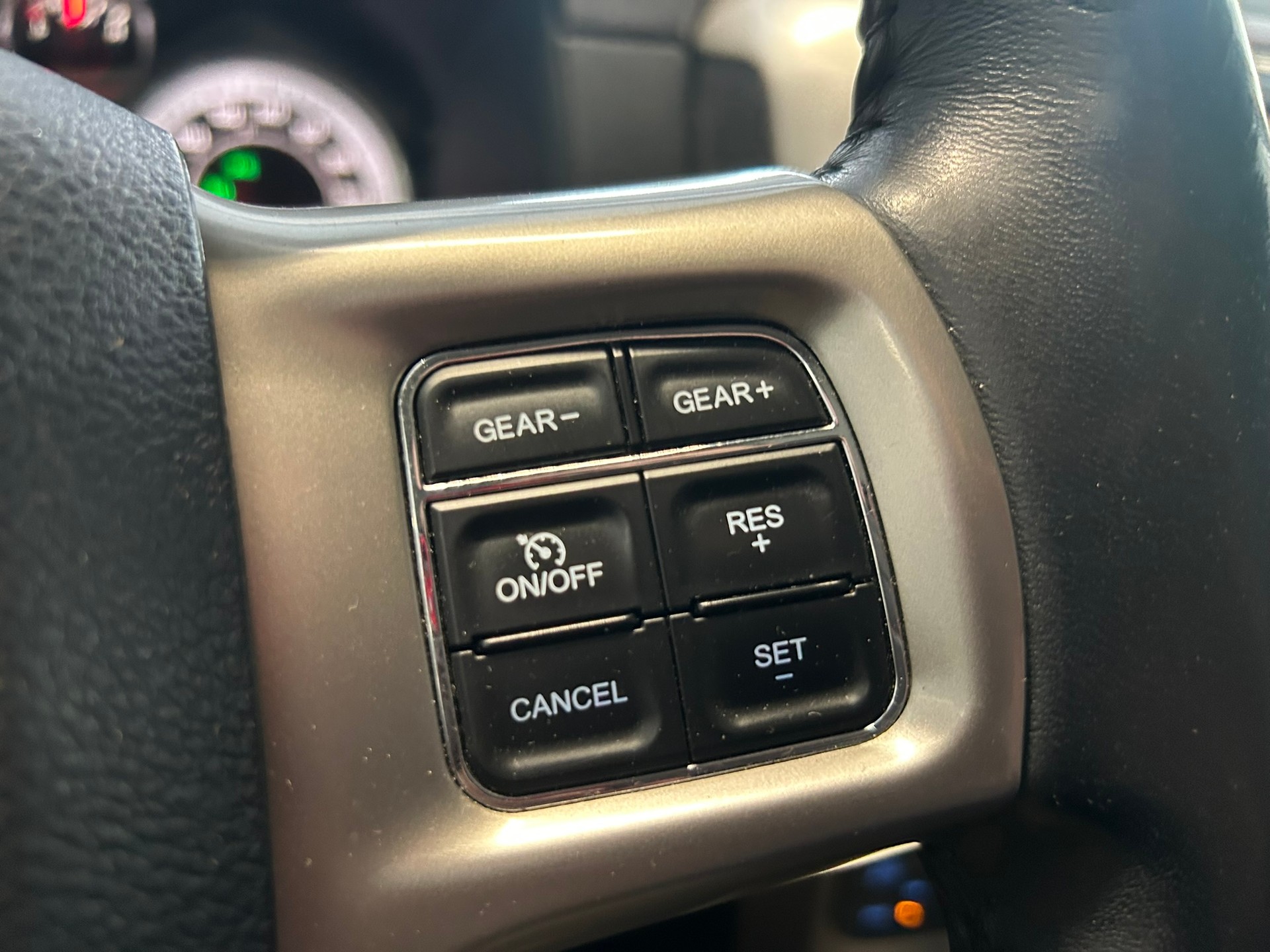 DODGE RAM 1500 LARAMIE-image-15