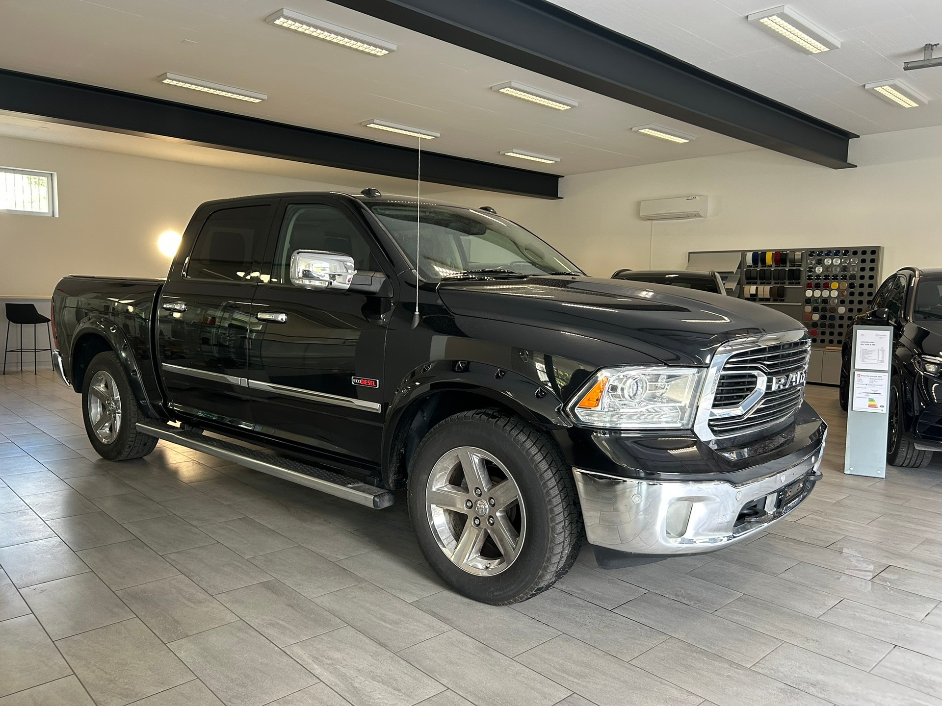 DODGE RAM 1500 LARAMIE-image-2