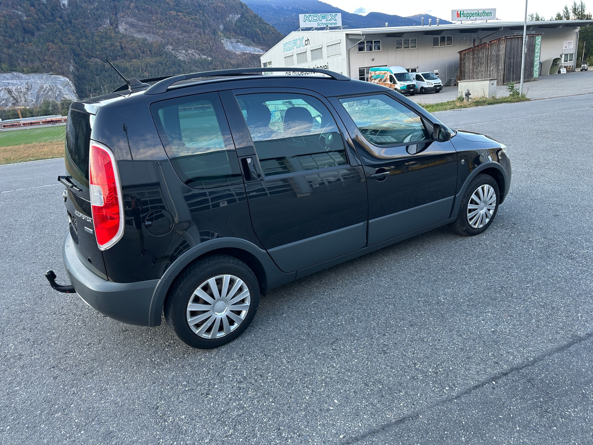 SKODA Roomster 1.6 TDI Scout-image-7