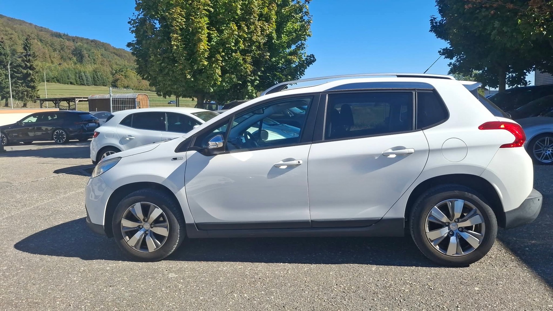 PEUGEOT 2008 1.6 VTI Active-image-10