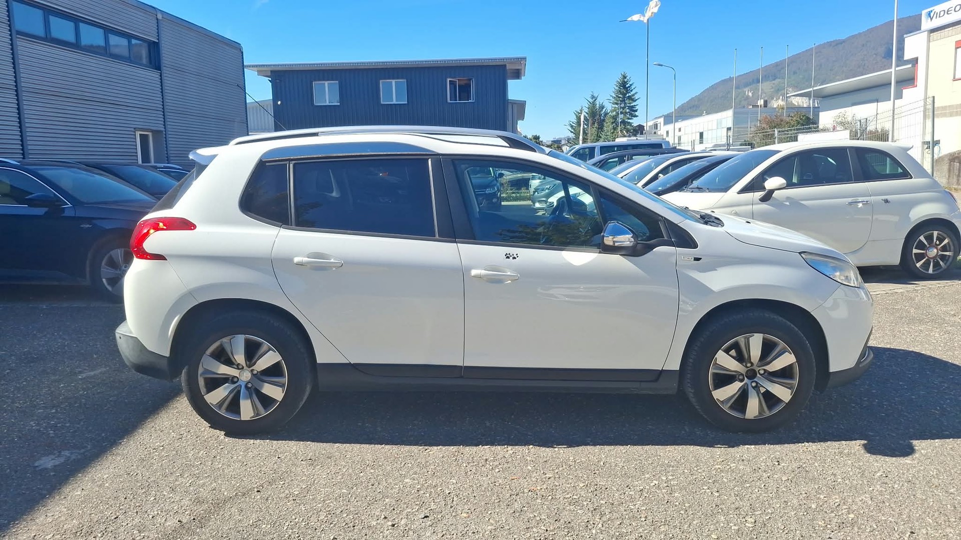 PEUGEOT 2008 1.6 VTI Active-image-4