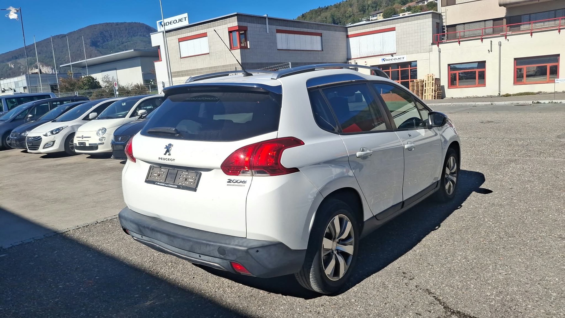 PEUGEOT 2008 1.6 VTI Active-image-3
