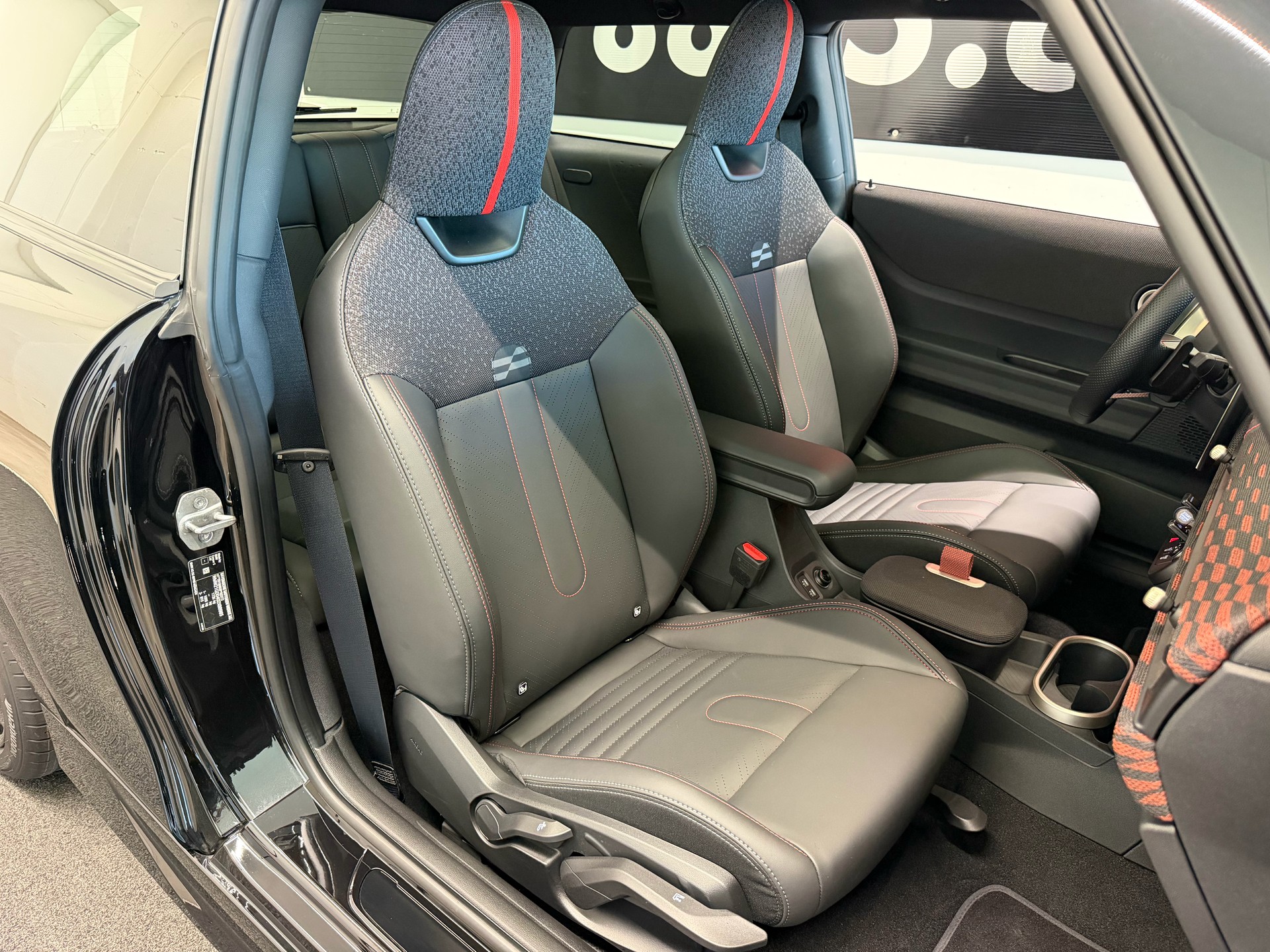 MINI Cooper S JCW DKG-image-22
